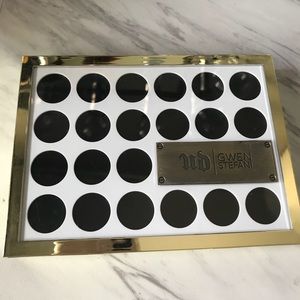 Urban Decay Gwen Stefani eyeshadow pallet